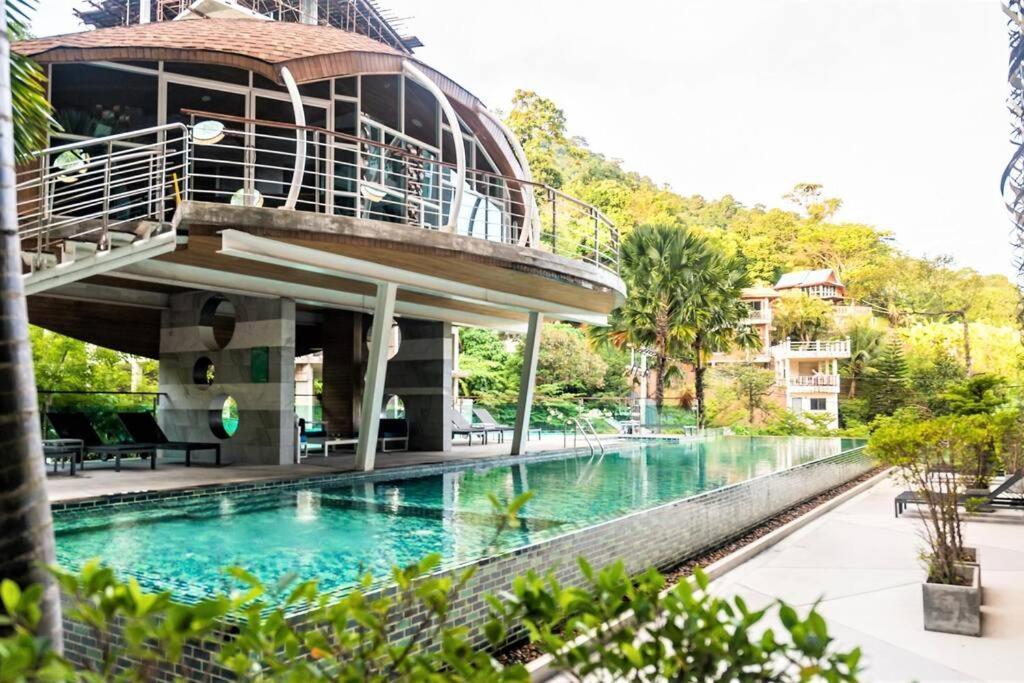 Private Apartment At Emerald Terrace Patong Exteriör bild