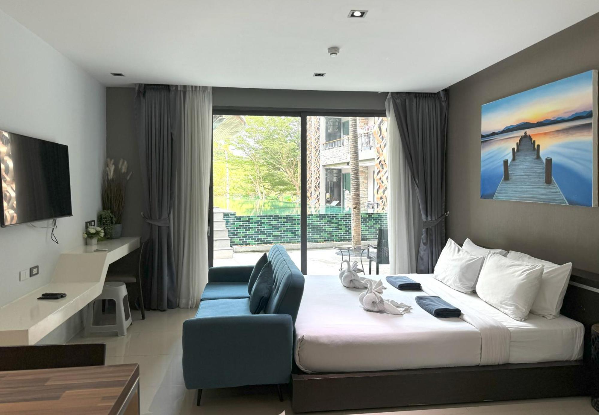 Private Apartment At Emerald Terrace Patong Exteriör bild
