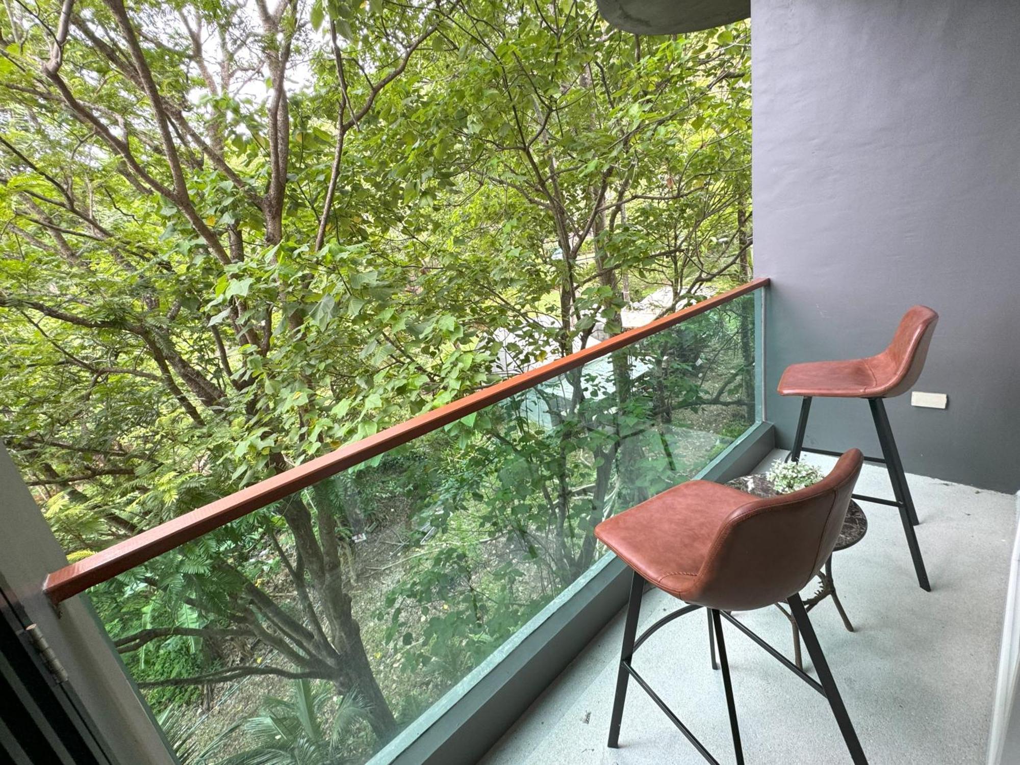 Private Apartment At Emerald Terrace Patong Exteriör bild