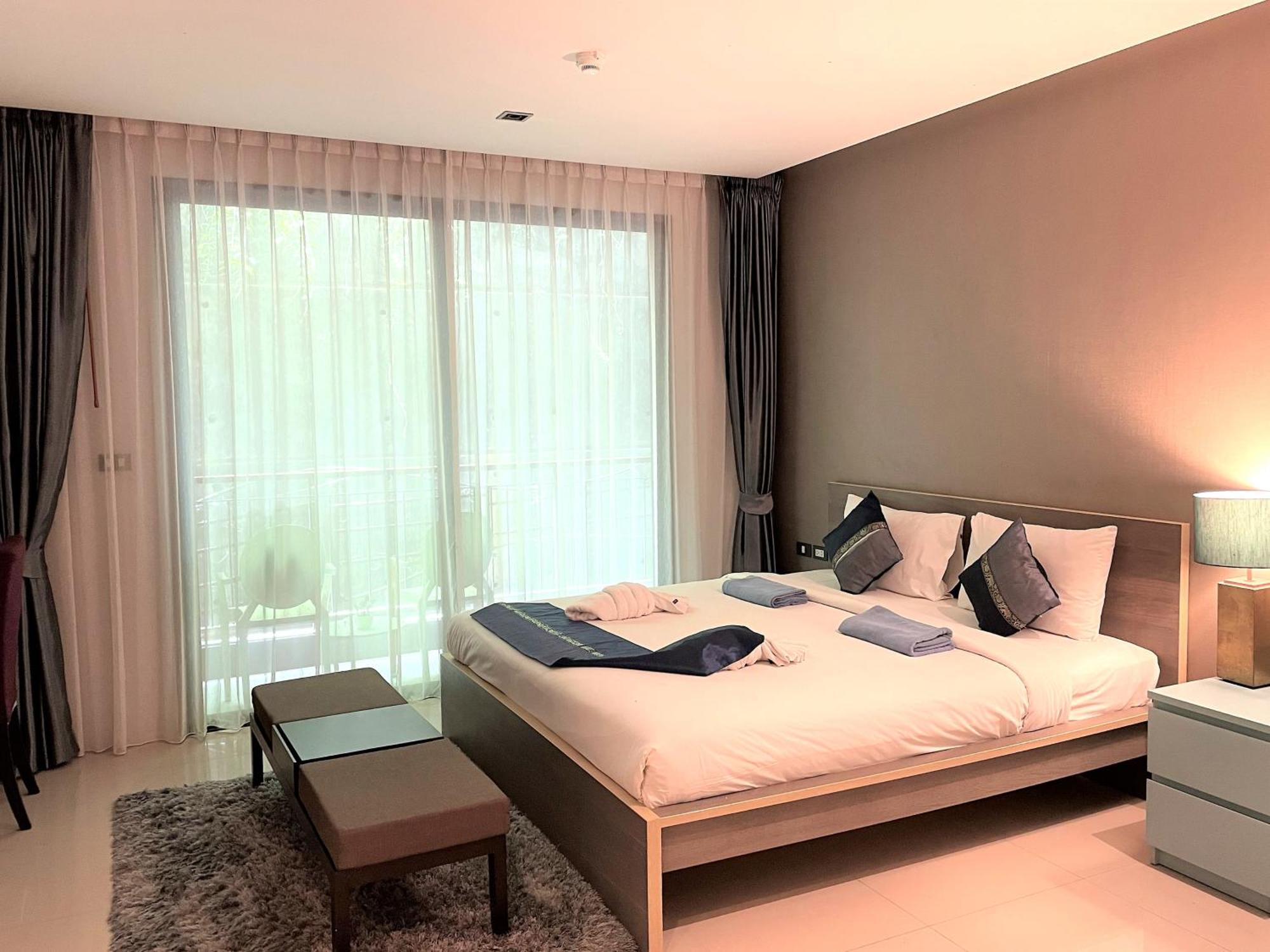 Private Apartment At Emerald Terrace Patong Exteriör bild